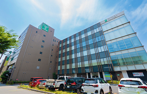 写真:本社外観